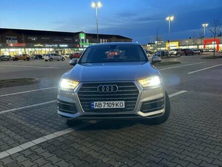 Серый Ауди Ку 7, объемом двигателя 3 л и пробегом 168 тыс. км за 33700 $, фото 1 на Automoto.ua