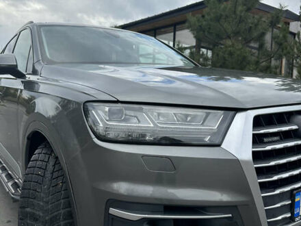Ауди Ку 7 2016 в Днепре (Днепропетровске) на Automoto.ua Серый Ауди Ку 7, объемом двигателя 3 л и пробегом 230 тыс. км за 25000 $, фото 1 на Automoto.ua