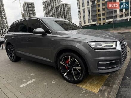 Ауди Ку 7 2016 в Киеве на Automoto.ua Серый Ауди Ку 7, объемом двигателя 2.97 л и пробегом 211 тыс. км за 39333 $, фото 1 на Automoto.ua