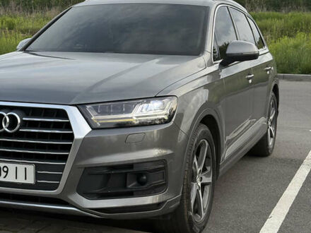 Ауди Ку 7 2016 в Виннице на Automoto.ua Серый Ауди Ку 7, объемом двигателя 2.97 л и пробегом 296 тыс. км за 37500 $, фото 1 на Automoto.ua