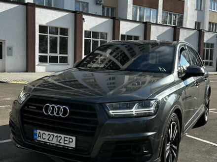 Ауди Ку 7 2017 в Киеве на Automoto.ua Серый Ауди Ку 7, объемом двигателя 2.97 л и пробегом 120 тыс. км за 45500 $, фото 1 на Automoto.ua
