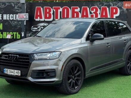 Сірий Ауді Ку 7, об'ємом двигуна 3 л та пробігом 220 тис. км за 25000 $, фото 1 на Automoto.ua