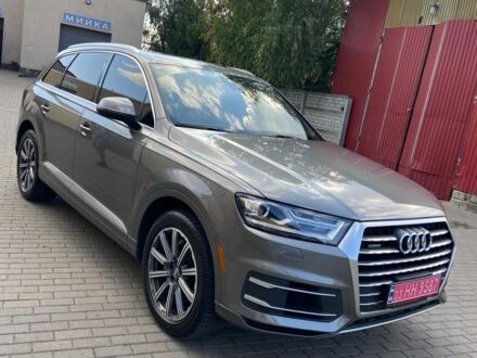 Серый Ауди Ку 7, объемом двигателя 0 л и пробегом 220 тыс. км за 23000 $, фото 1 на Automoto.ua