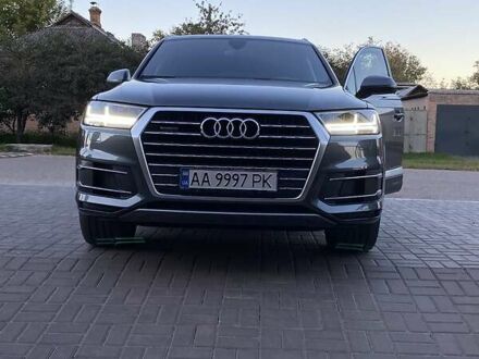 Ауди Ку 7 2017 в Кропивницком (Кировограде) на Automoto.ua Серый Ауди Ку 7, объемом двигателя 3 л и пробегом 135 тыс. км за 47000 $, фото 1 на Automoto.ua