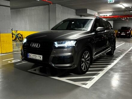 Серый Ауди Ку 7, объемом двигателя 3 л и пробегом 231 тыс. км за 44600 $, фото 1 на Automoto.ua