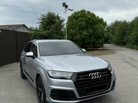 Ауди Ку 7 2018 в Днепре (Днепропетровске) на Automoto.ua Серый Ауди Ку 7, объемом двигателя 3 л и пробегом 105 тыс. км за 33500 $, фото 1 на Automoto.ua
