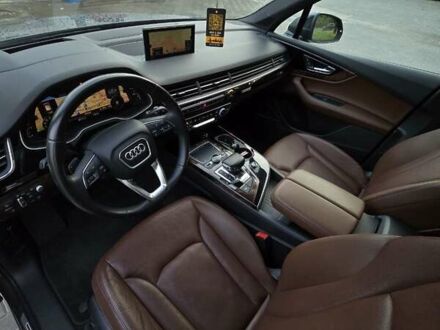 Ауди Ку 7 2018 в Львове на Automoto.ua Серый Ауди Ку 7, объемом двигателя 3 л и пробегом 184 тыс. км за 32900 $, фото 1 на Automoto.ua