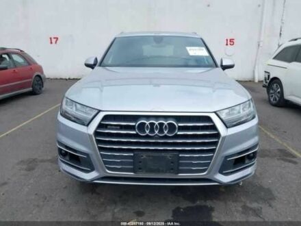 Ауди Ку 7 2018 в Киеве на Automoto.ua Серый Ауди Ку 7, объемом двигателя 3 л и пробегом 112 тыс. км за 8000 $, фото 1 на Automoto.ua