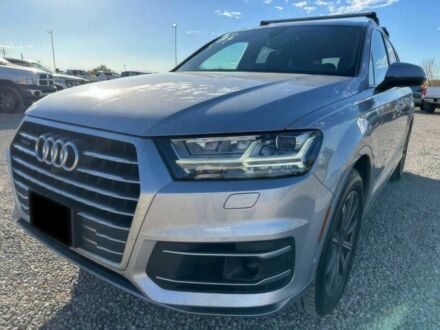 Ауди Ку 7 2019 в Ужгороде на Automoto.ua Серый Ауди Ку 7, объемом двигателя 3 л и пробегом 39 тыс. км за 18900 $, фото 1 на Automoto.ua
