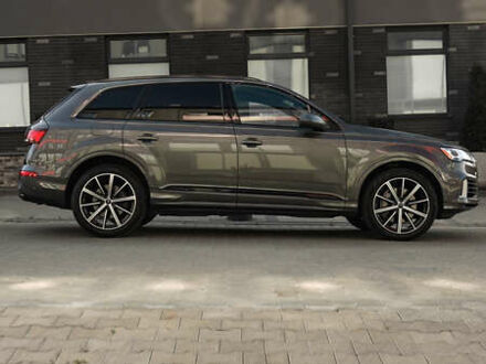 Сірий Ауді Ку 7, об'ємом двигуна 3 л та пробігом 185 тис. км за 40000 $, фото 1 на Automoto.ua