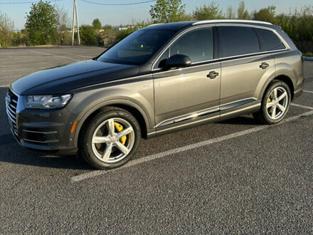 Ауди Ку 7 2019 в Черновцах на Automoto.ua Серый Ауди Ку 7, объемом двигателя 3 л и пробегом 42 тыс. км за 47000 $, фото 1 на Automoto.ua