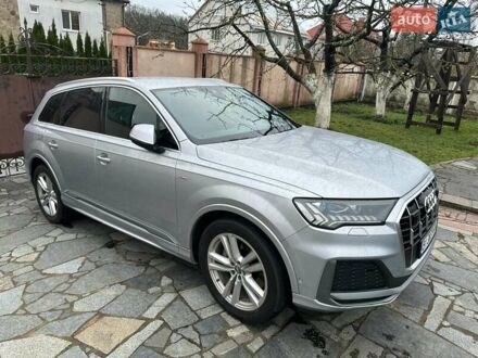 Ауди Ку 7 2020 в Киеве на Automoto.ua Серый Ауди Ку 7, объемом двигателя 2.97 л и пробегом 141 тыс. км за 58500 $, фото 1 на Automoto.ua
