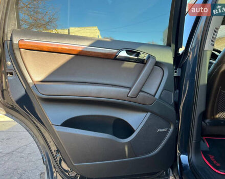 Ауді Ку 7 2010 у Обухове на Automoto.ua Синій Ауді Ку 7, об'ємом двигуна 3 л та пробігом 259 тис. км за 12000 $, фото 12 на Automoto.ua