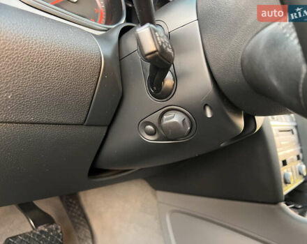 Синій Ауді Ку 7, об'ємом двигуна 3 л та пробігом 142 тис. км за 13800 $, фото 25 на Automoto.ua