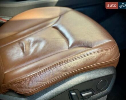 Синій Ауді Ку 7, об'ємом двигуна 2 л та пробігом 258 тис. км за 19950 $, фото 25 на Automoto.ua