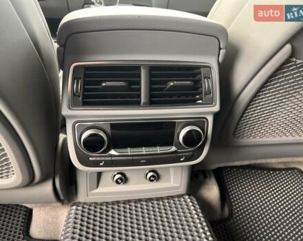 Синій Ауді Ку 7, об'ємом двигуна 3 л та пробігом 217 тис. км за 44000 $, фото 70 на Automoto.ua