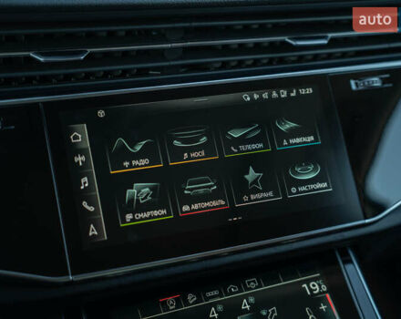 Синій Ауді Ку 7, об'ємом двигуна 1.98 л та пробігом 31 тис. км за 55900 $, фото 33 на Automoto.ua