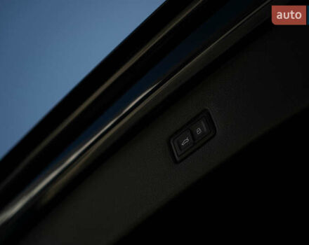 Синій Ауді Ку 7, об'ємом двигуна 1.98 л та пробігом 31 тис. км за 55900 $, фото 48 на Automoto.ua