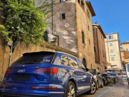 Синий Ауди Ку 7, объемом двигателя 3 л и пробегом 200 тыс. км за 34000 $, фото 1 на Automoto.ua