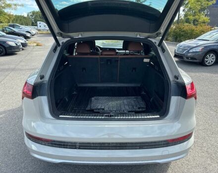 Белый Ауди Кватро, объемом двигателя 0 л и пробегом 189 тыс. км за 28664 $, фото 5 на Automoto.ua