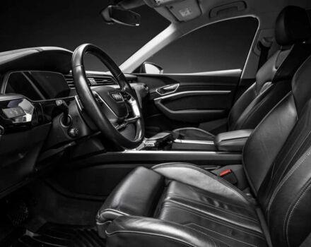 Чорний Ауді Quattro, об'ємом двигуна 0 л та пробігом 94 тис. км за 28000 $, фото 8 на Automoto.ua