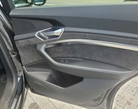 Серый Ауди Кватро, объемом двигателя 0 л и пробегом 200 тыс. км за 25000 $, фото 7 на Automoto.ua