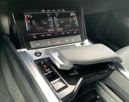 Серый Ауди Кватро, объемом двигателя 0 л и пробегом 1 тыс. км за 60000 $, фото 6 на Automoto.ua