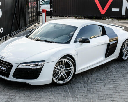 Білий Ауді R8, об'ємом двигуна 5.2 л та пробігом 38 тис. км за 63000 $, фото 5 на Automoto.ua