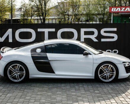 Білий Ауді R8, об'ємом двигуна 5.2 л та пробігом 38 тис. км за 63000 $, фото 7 на Automoto.ua