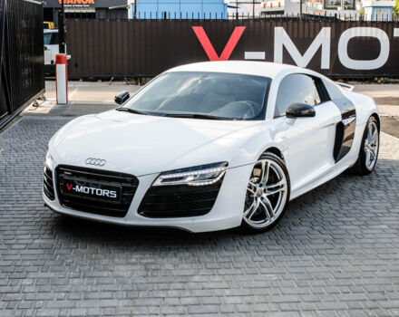 Білий Ауді R8, об'ємом двигуна 5.2 л та пробігом 38 тис. км за 63000 $, фото 6 на Automoto.ua