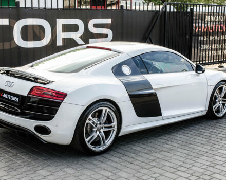 Білий Ауді R8, об'ємом двигуна 5.2 л та пробігом 38 тис. км за 63000 $, фото 8 на Automoto.ua