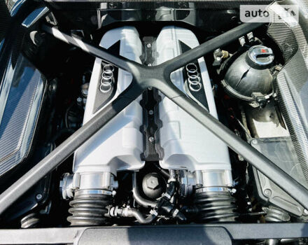 Белый Ауди Р8, объемом двигателя 5.2 л и пробегом 27 тыс. км за 134000 $, фото 58 на Automoto.ua
