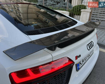 Білий Ауді R8, об'ємом двигуна 5.2 л та пробігом 60 тис. км за 165000 $, фото 5 на Automoto.ua