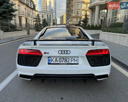 Білий Ауді R8, об'ємом двигуна 5.2 л та пробігом 60 тис. км за 165000 $, фото 30 на Automoto.ua