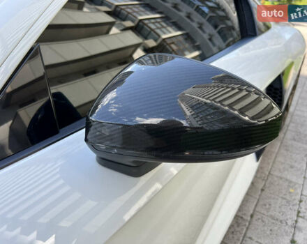 Білий Ауді R8, об'ємом двигуна 5.2 л та пробігом 60 тис. км за 165000 $, фото 23 на Automoto.ua