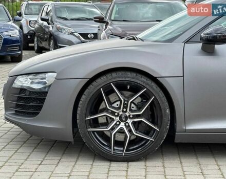 Серый Ауди Р8, объемом двигателя 4.2 л и пробегом 102 тыс. км за 39990 $, фото 9 на Automoto.ua