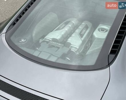 Сірий Ауді R8, об'ємом двигуна 5.2 л та пробігом 29 тис. км за 89000 $, фото 13 на Automoto.ua
