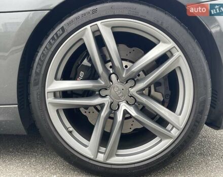 Сірий Ауді R8, об'ємом двигуна 5.2 л та пробігом 29 тис. км за 89000 $, фото 36 на Automoto.ua