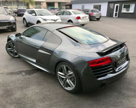 Сірий Ауді R8, об'ємом двигуна 5.2 л та пробігом 13 тис. км за 94900 $, фото 32 на Automoto.ua