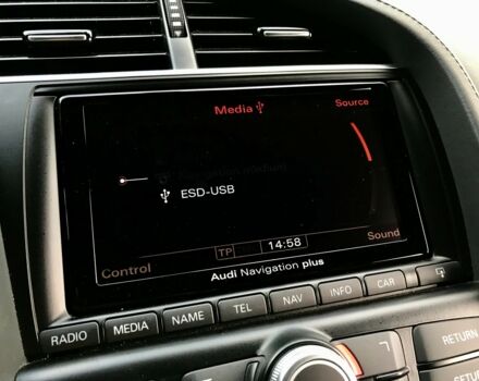 Сірий Ауді R8, об'ємом двигуна 5.2 л та пробігом 13 тис. км за 94900 $, фото 65 на Automoto.ua
