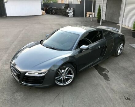 Сірий Ауді R8, об'ємом двигуна 5.2 л та пробігом 13 тис. км за 94900 $, фото 3 на Automoto.ua
