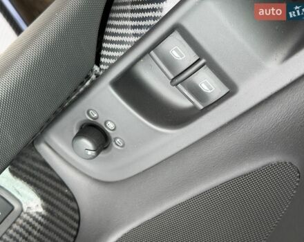 Синій Ауді R8, об'ємом двигуна 4.16 л та пробігом 79 тис. км за 55000 $, фото 78 на Automoto.ua