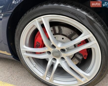 Синій Ауді R8, об'ємом двигуна 4.16 л та пробігом 79 тис. км за 55000 $, фото 40 на Automoto.ua