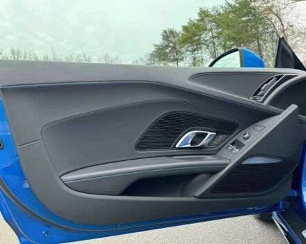 Синий Ауди Р8, объемом двигателя 0.52 л и пробегом 12 тыс. км за 90000 $, фото 12 на Automoto.ua