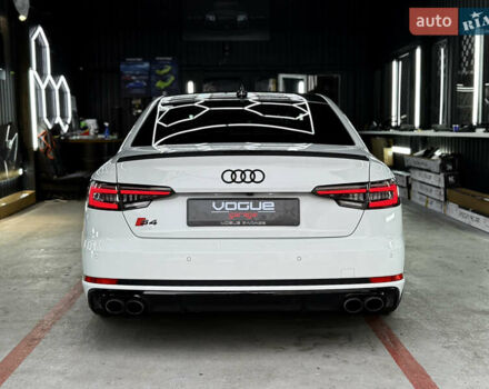 Белый Ауди С4, объемом двигателя 3 л и пробегом 110 тыс. км за 26500 $, фото 5 на Automoto.ua