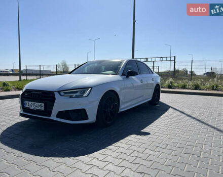 Белый Ауди С4, объемом двигателя 3 л и пробегом 110 тыс. км за 29000 $, фото 5 на Automoto.ua