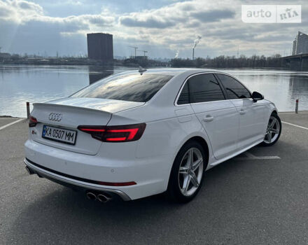 Білий Ауді S4, об'ємом двигуна 3 л та пробігом 94 тис. км за 35500 $, фото 3 на Automoto.ua