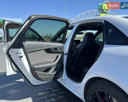 Белый Ауди С4, объемом двигателя 3 л и пробегом 110 тыс. км за 29000 $, фото 12 на Automoto.ua