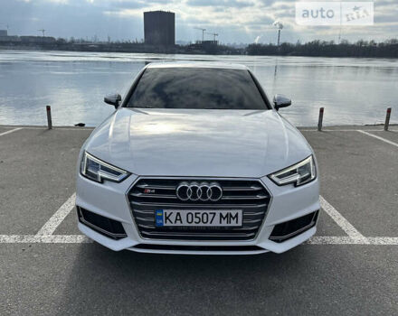 Білий Ауді S4, об'ємом двигуна 3 л та пробігом 94 тис. км за 35500 $, фото 4 на Automoto.ua