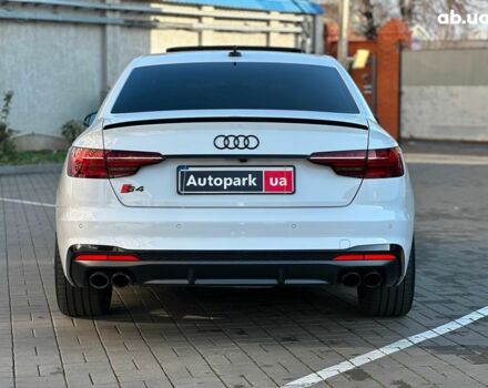 Белый Ауди С4, объемом двигателя 3 л и пробегом 11 тыс. км за 35990 $, фото 4 на Automoto.ua